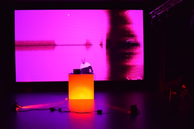 VJ set with Type